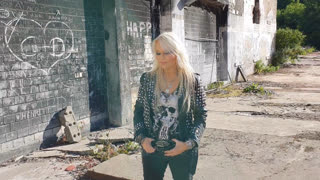 DORO - Brickwall (Official Video 2020)