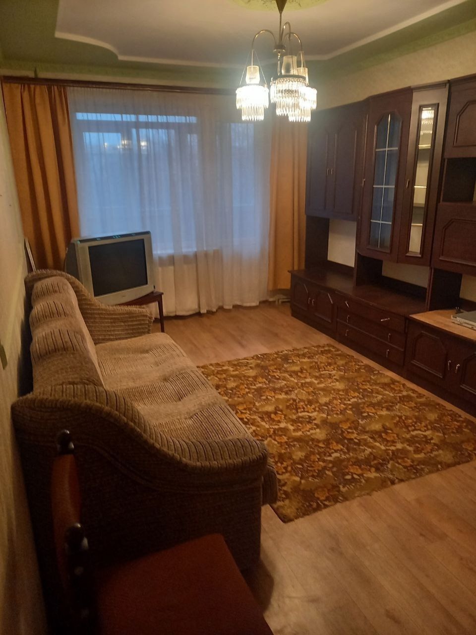 Продаётся 3- х комнатная квартира на кв. 30 лет Победы 3/5 эт. общ.62.4 кв. м.Жилая 44.5 кв. кухня 5.3 кв. Автономное Отопление. Квартира тёплая, сделан хороший ремонт, вся мебель и бытовая техника остаётся, с/у совмещённый, балкон застеклён. Хорошая инфраструктура: магазины, рынок, кинотеатр, школа, садик, т...