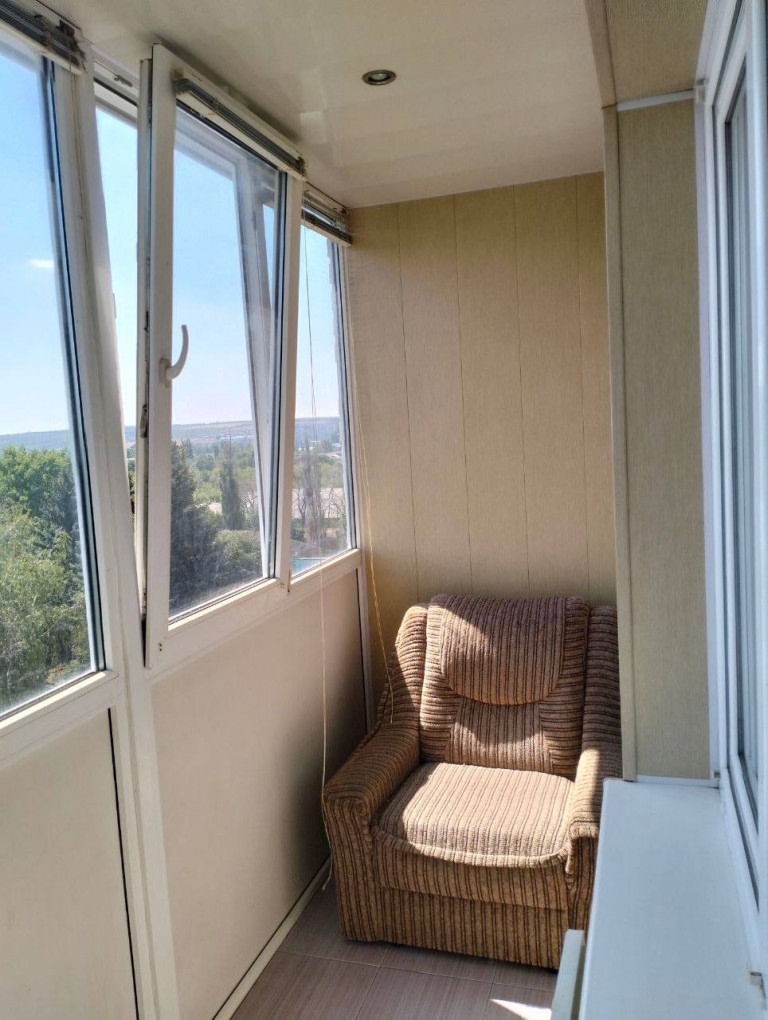 Продам 2кк!в Артемовском р-не,ул.Щелгунова площадь 53 КВ.м, квартира -студия,в квартире выполнен хороший качественный ремонт, окна МП,новые радиаторы,совмещённый санузел, бойлер,встроенная кухня,5эт/5, Документы РФ. Цена 4 300 000р Тел.+79591583248 Роман...
